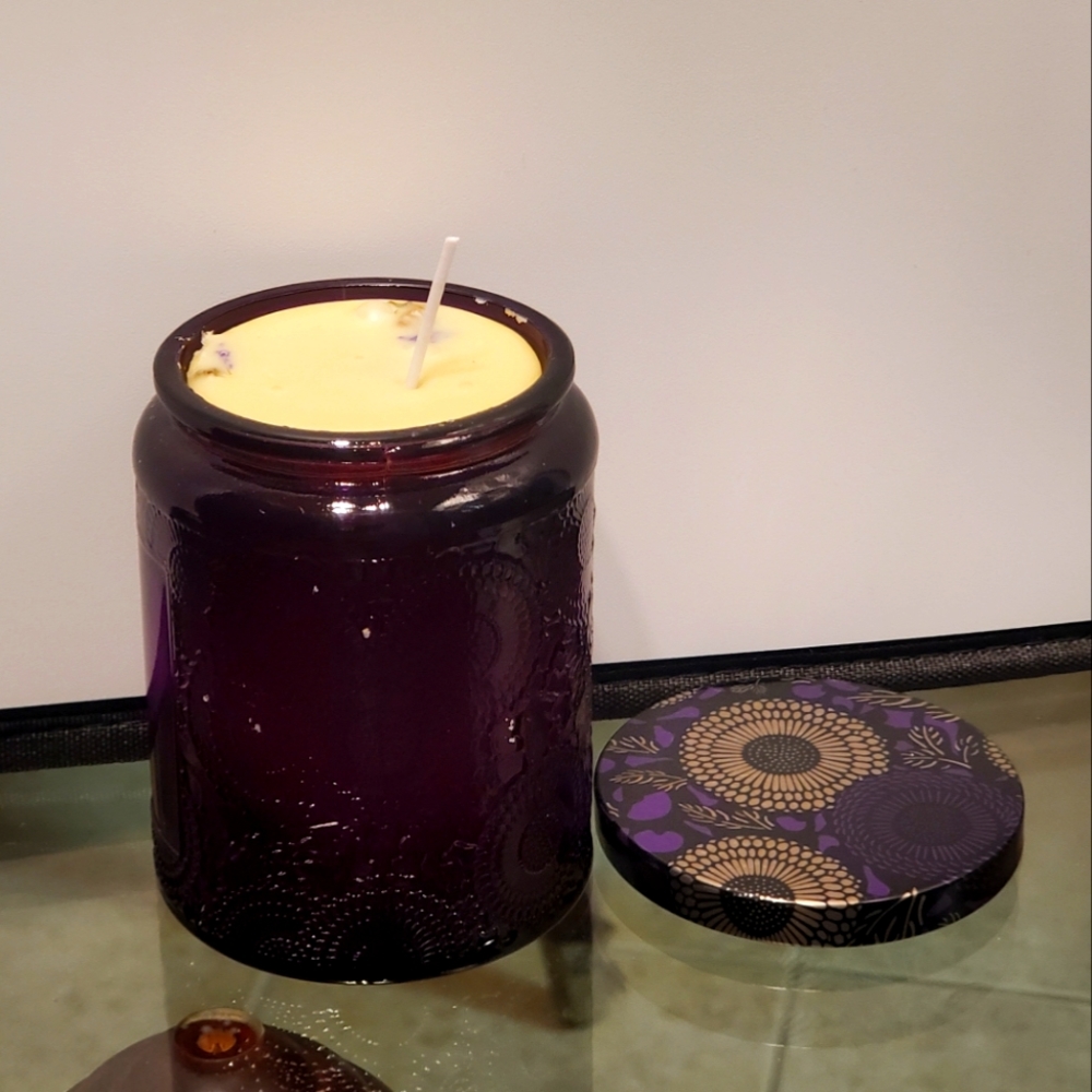 Home-made 100 organic beeswax Tahitian Vanilla candle